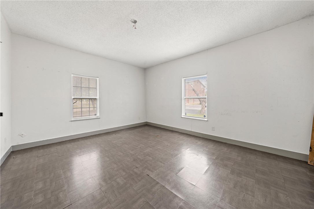2324 Bosque Boulevard, Waco, Texas image 4