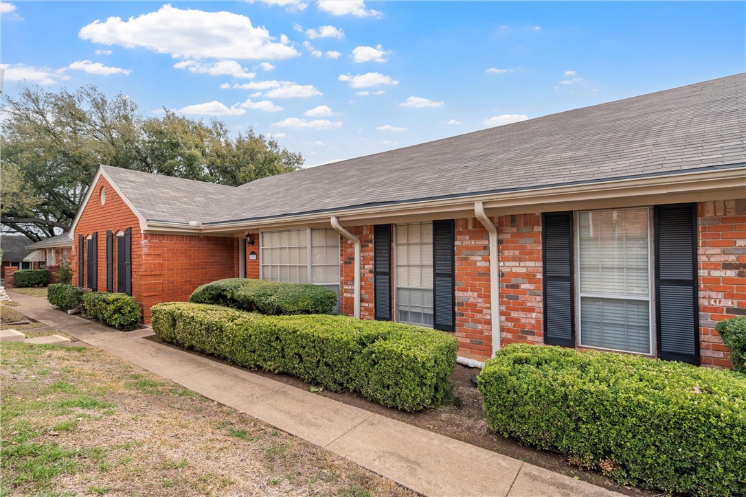 5030 Lake Shore Drive, Waco, Texas image 3