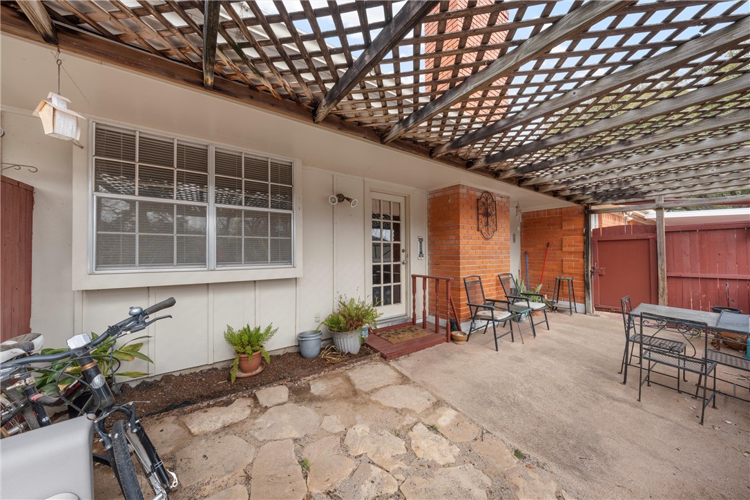 5030 Lake Shore Drive, Waco, Texas image 8