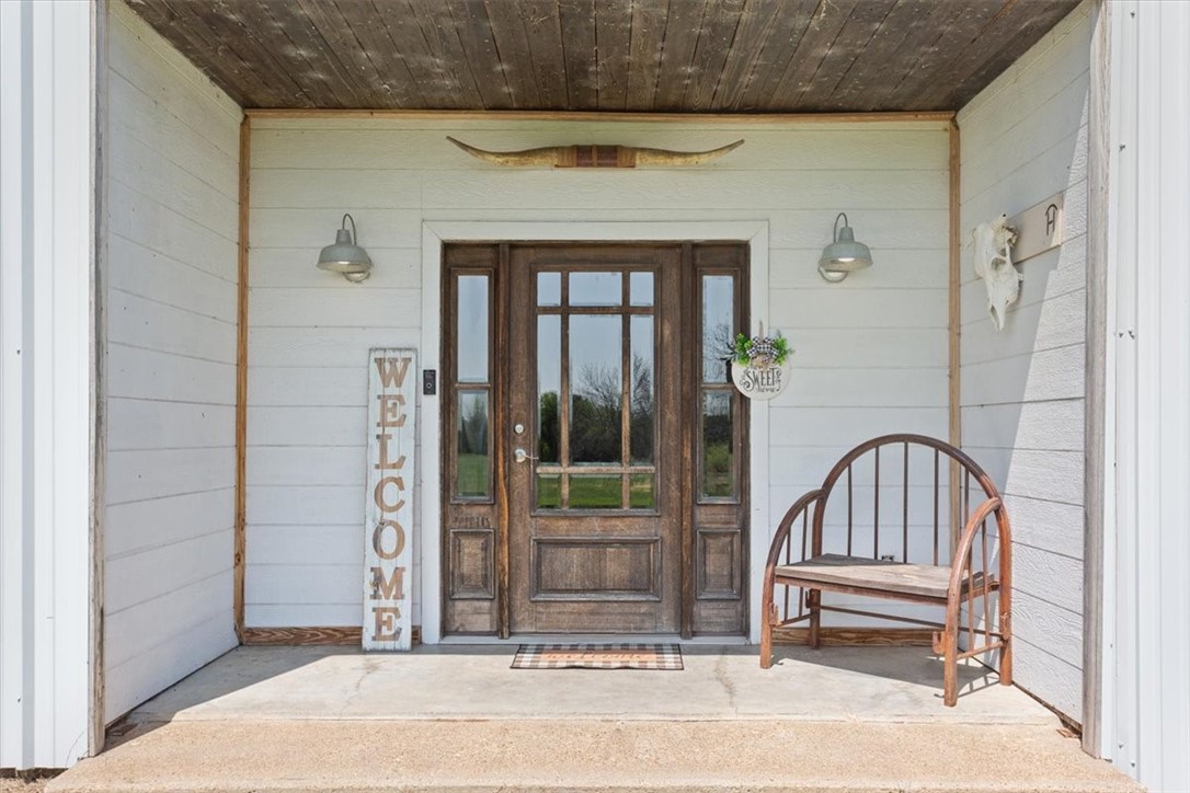 1576 Hcr 2302 S, Abbott, Texas image 8