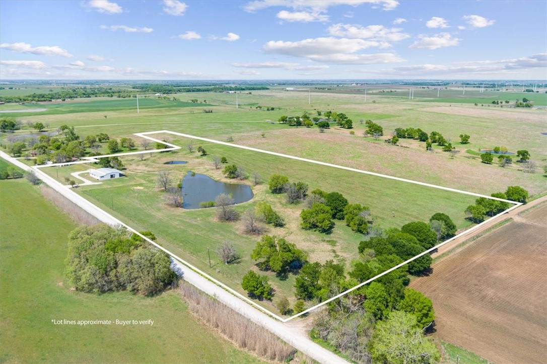 1576 Hcr 2302 S, Abbott, Texas image 2