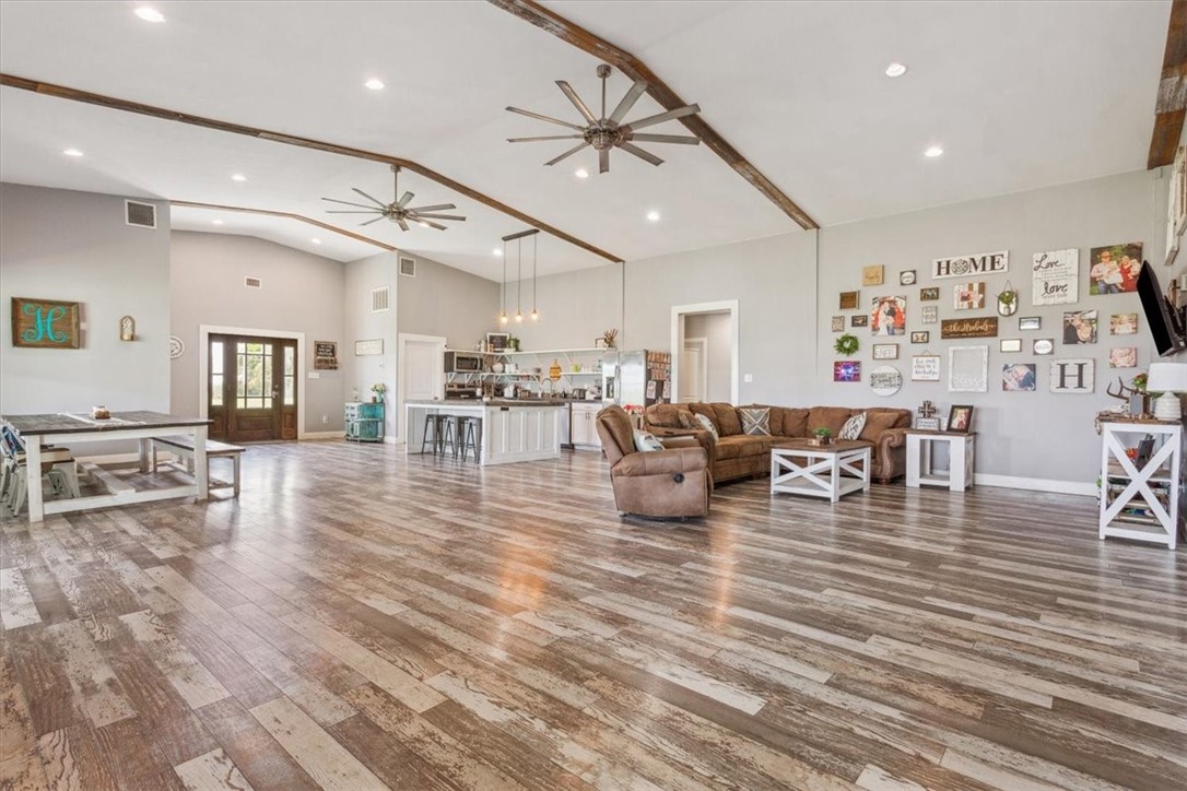 1576 Hcr 2302 S, Abbott, Texas image 14
