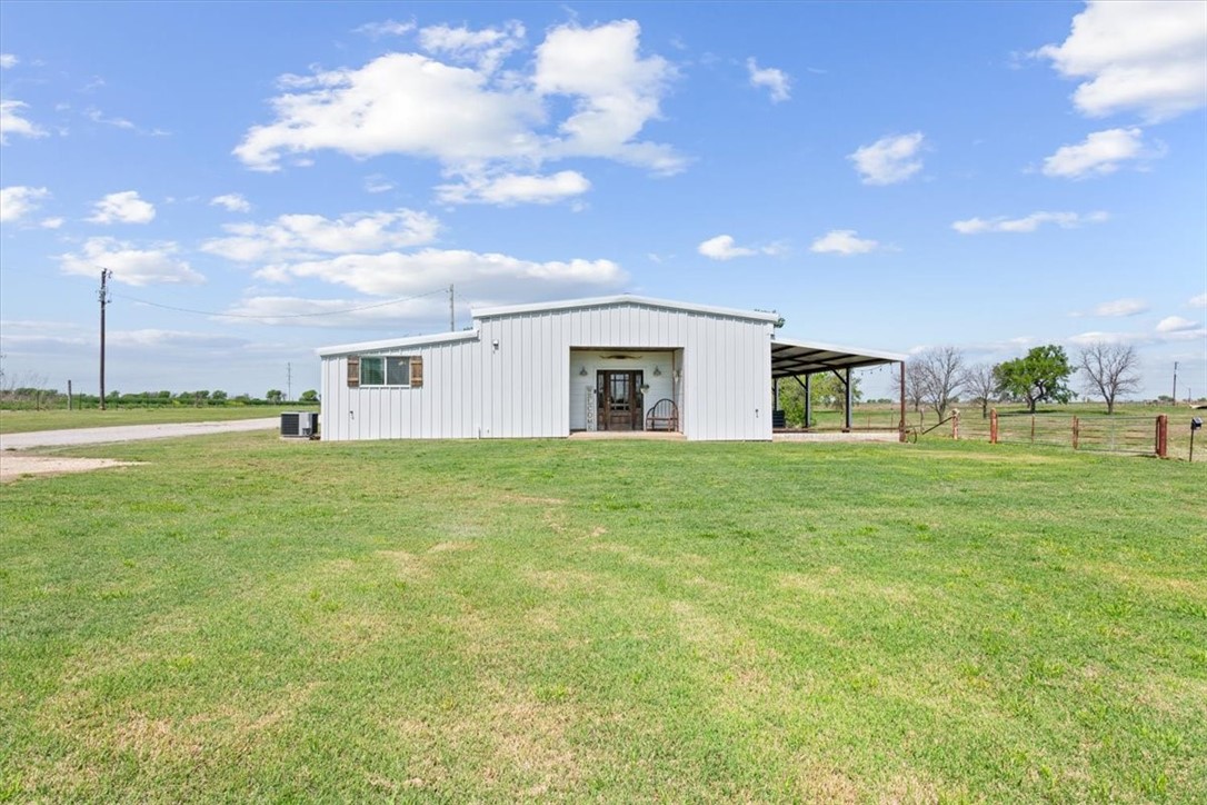 1576 Hcr 2302 S, Abbott, Texas image 7