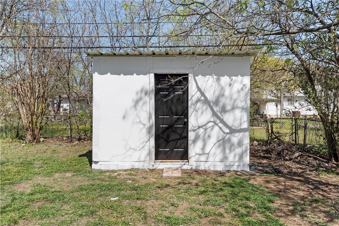 701 Camp Drive, Waco, Texas image 33