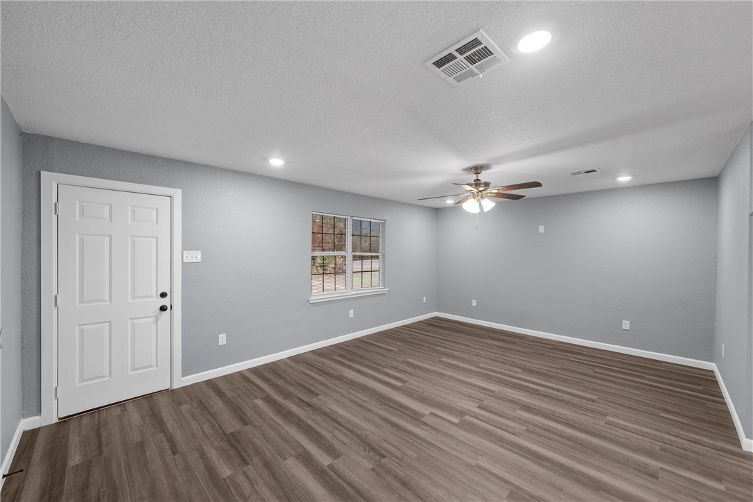12932 Old Dallas Road, West, Texas image 3