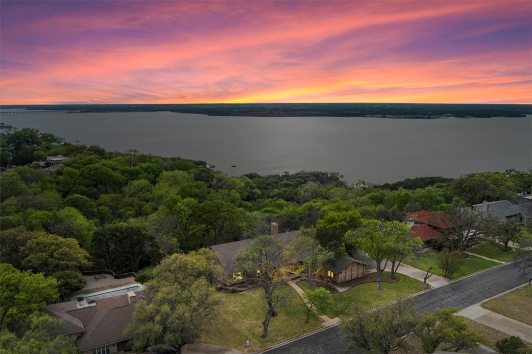 3010 Inverness Drive, Waco, Texas image 2