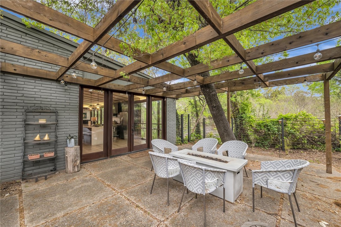 2517 Wooded Acres Drive, Waco, Texas image 38