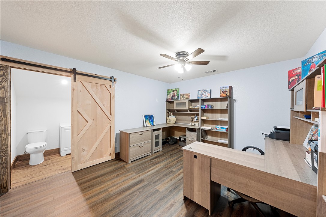 399 Satin Road, Chilton, Texas image 32