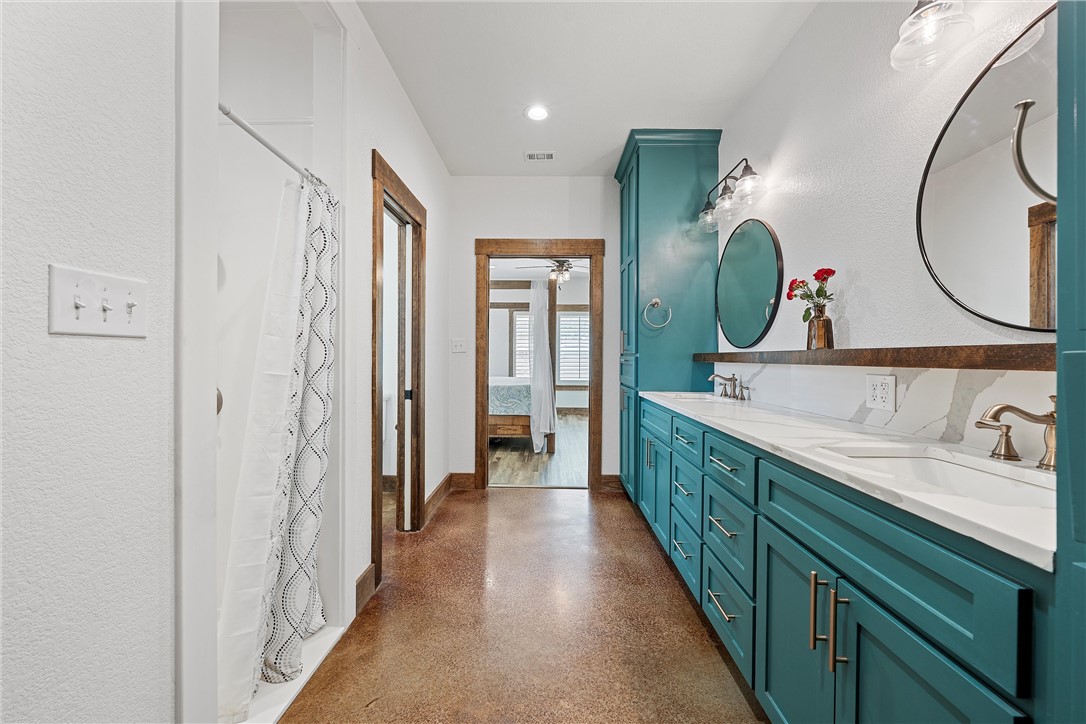 399 Satin Road, Chilton, Texas image 22