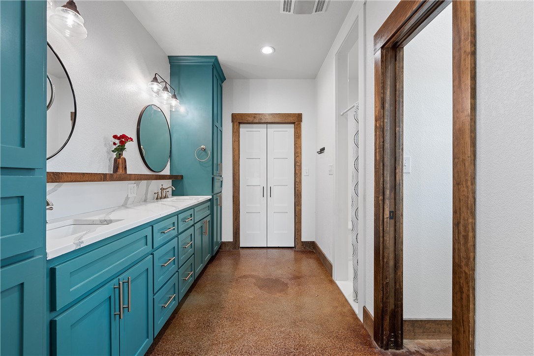 399 Satin Road, Chilton, Texas image 20