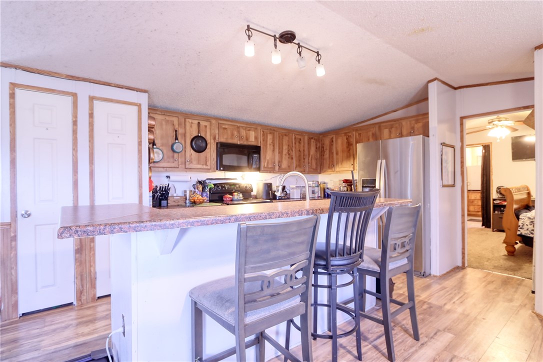 2201 Oak Valley Lane, Corsicana, Texas image 7