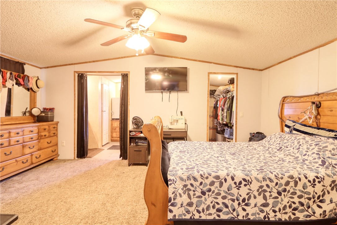 2201 Oak Valley Lane, Corsicana, Texas image 10