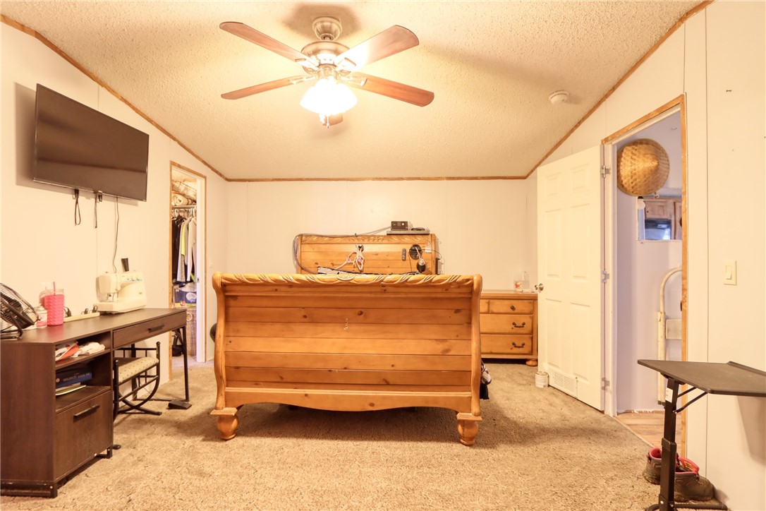 2201 Oak Valley Lane, Corsicana, Texas image 11