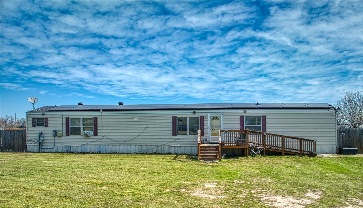 2201 Oak Valley Lane, Corsicana, Texas image 1