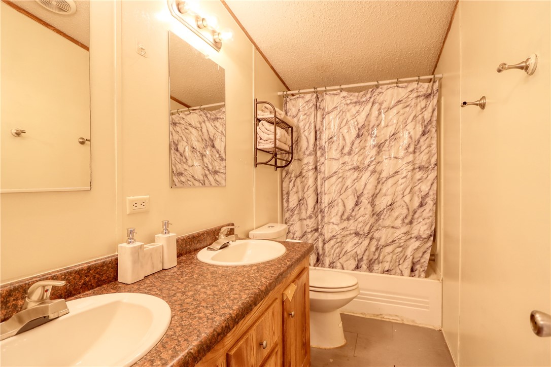 2201 Oak Valley Lane, Corsicana, Texas image 23