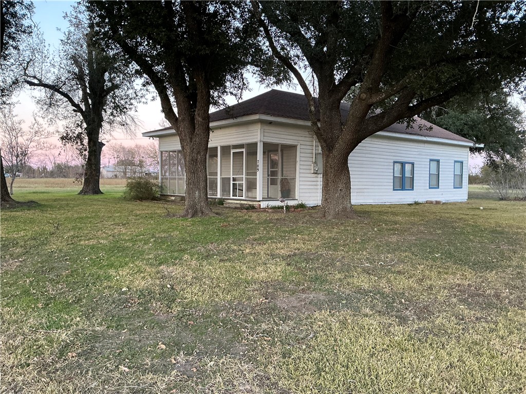 709 Tyler St, Thornton, Texas image 4