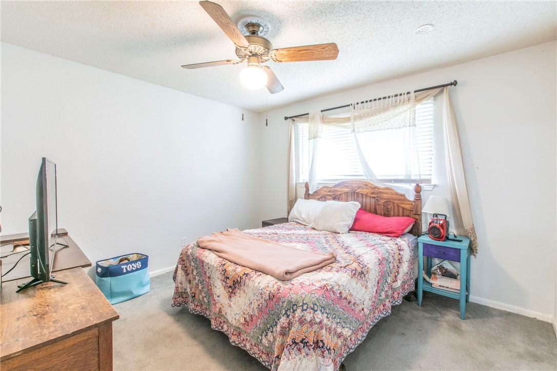 205 Bonham Drive, Hewitt, Texas image 12