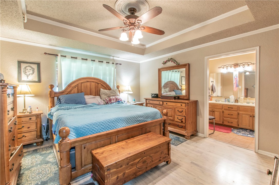 205 Bonham Drive, Hewitt, Texas image 9