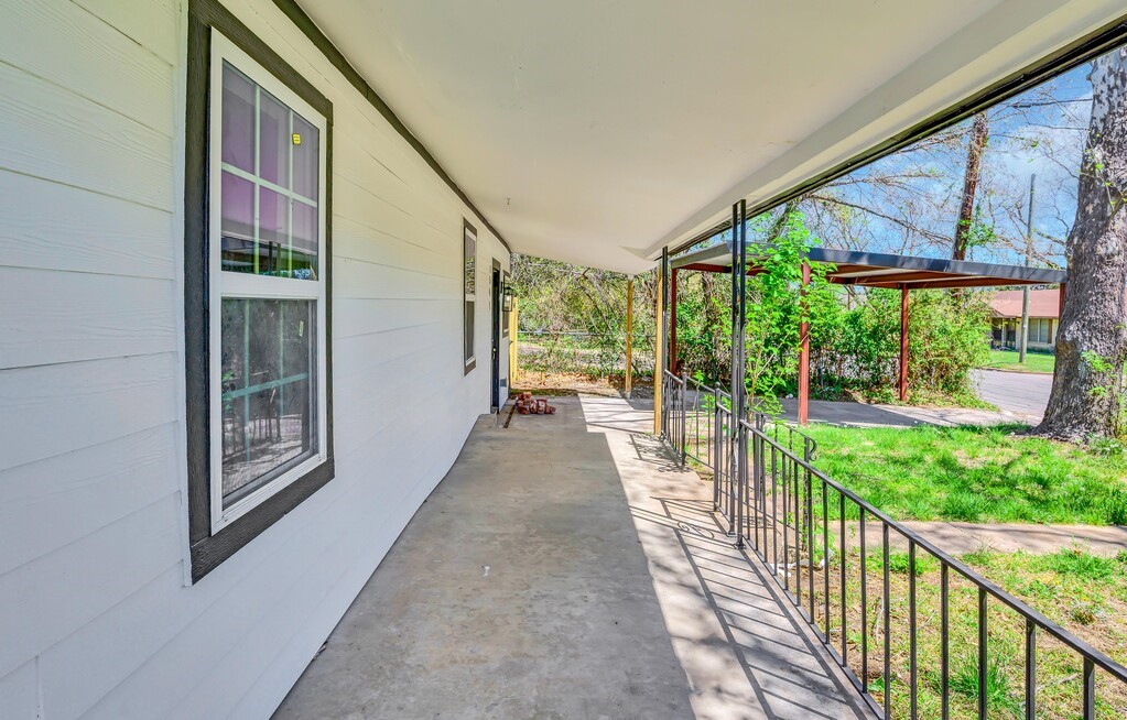 1541 Clark Avenue, Waco, Texas image 2