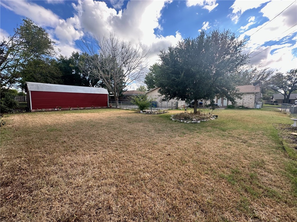 304 Travis Lane, Hewitt, Texas image 21