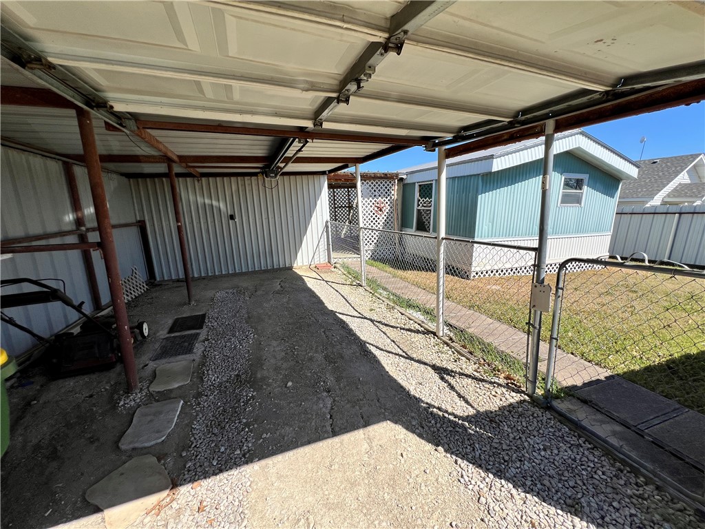 303 S Fairpark Street, Riesel, Texas image 7