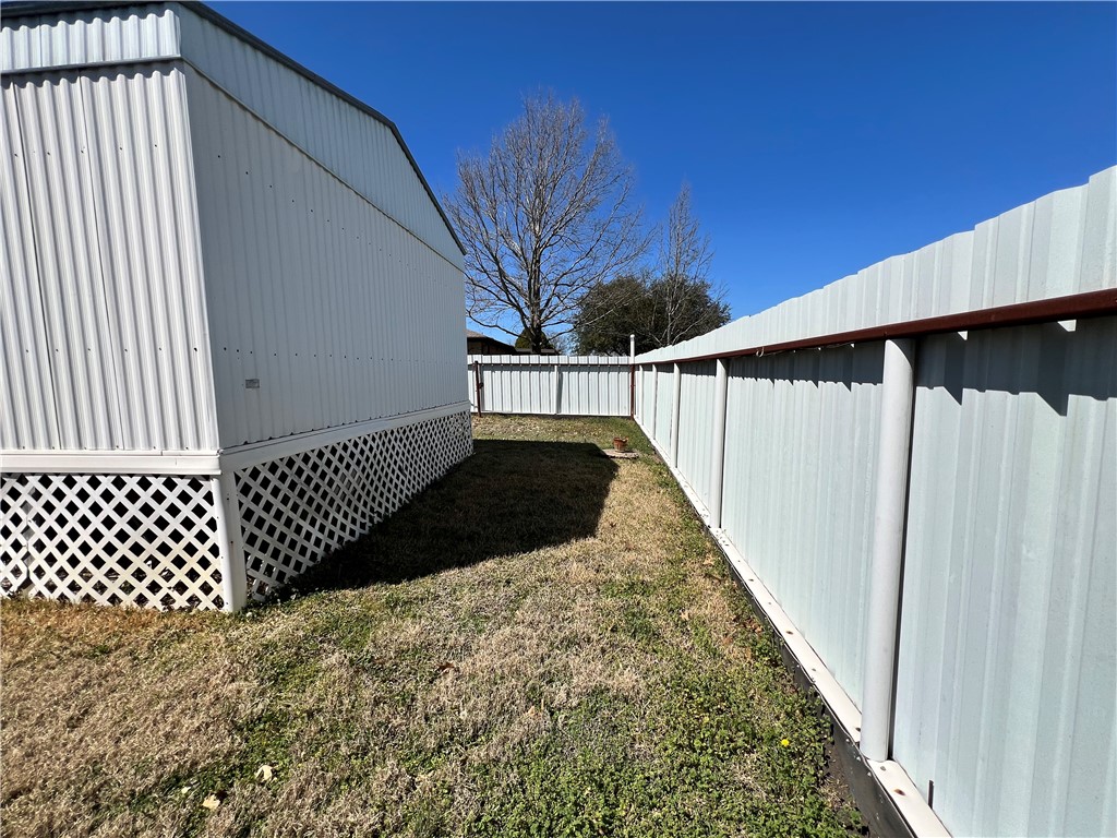 303 S Fairpark Street, Riesel, Texas image 5
