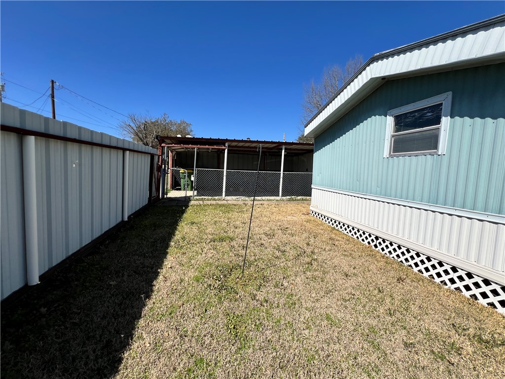 303 S Fairpark Street, Riesel, Texas image 1