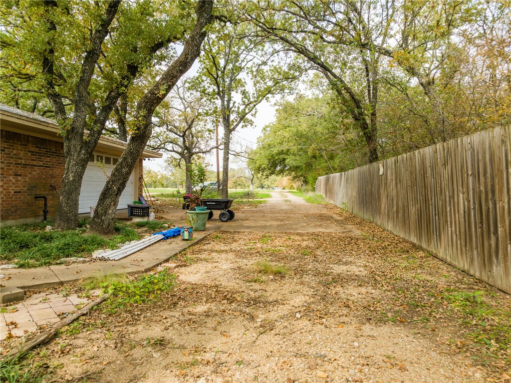 1187 Ross Road, Elm Mott, Texas image 39