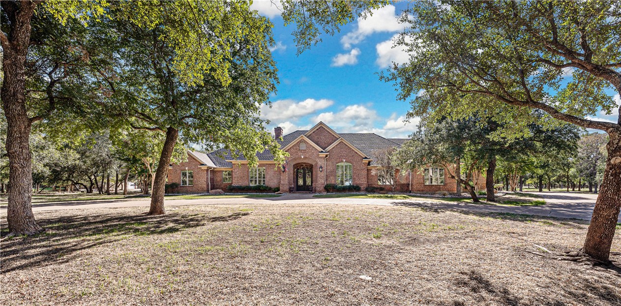 795 Winding Trail, Crawford, Texas image 1