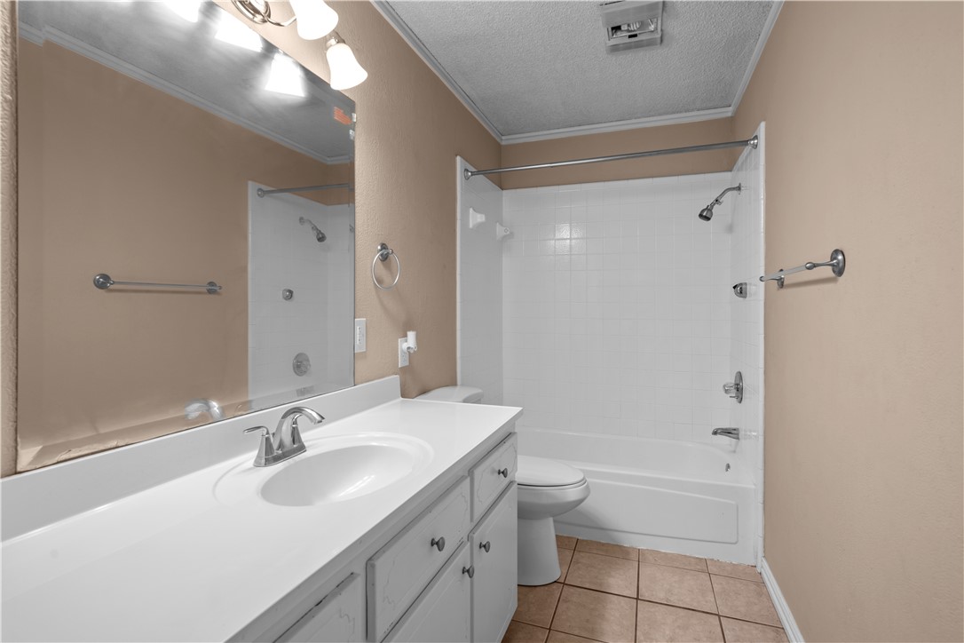 206 W Castro Street, Lorena, Texas image 12