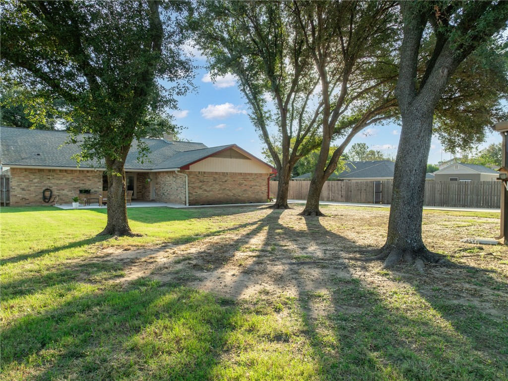 221 Coventry Drive, Hewitt, Texas image 43