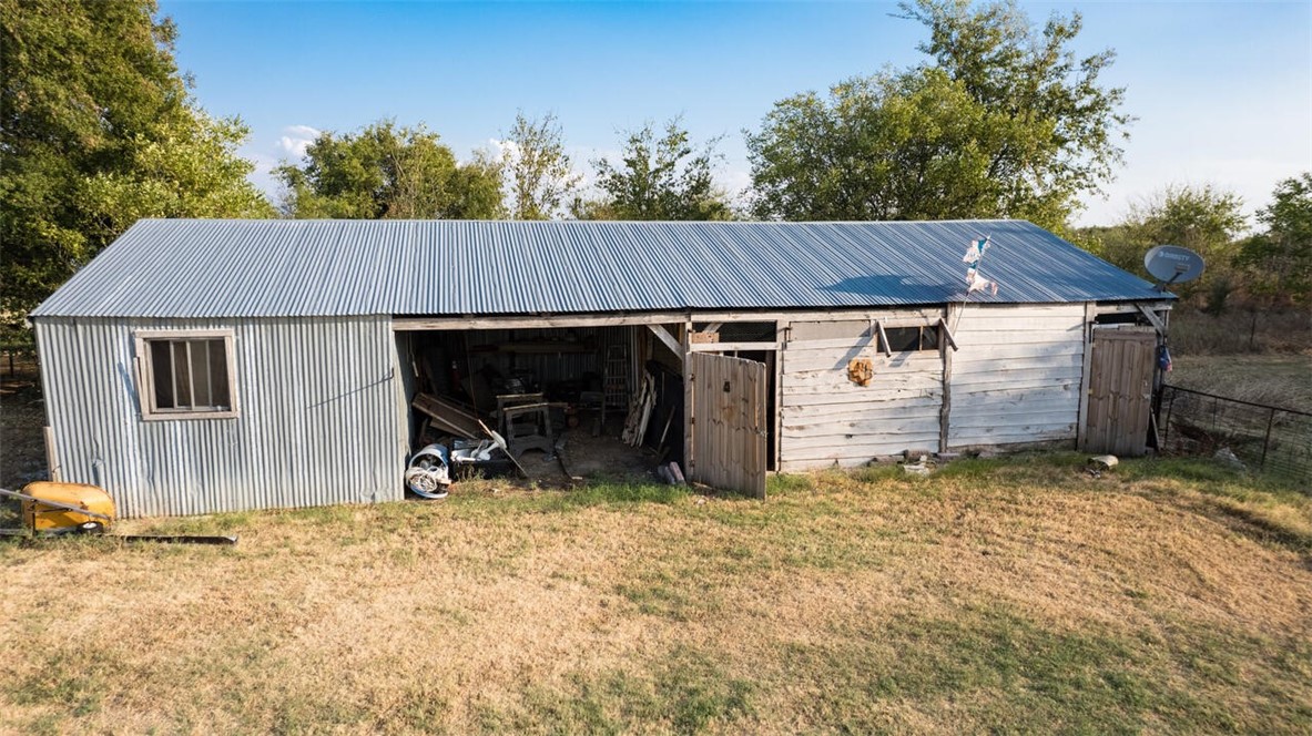 119 N Hcr 3276 Road, Mount Calm, Texas image 11