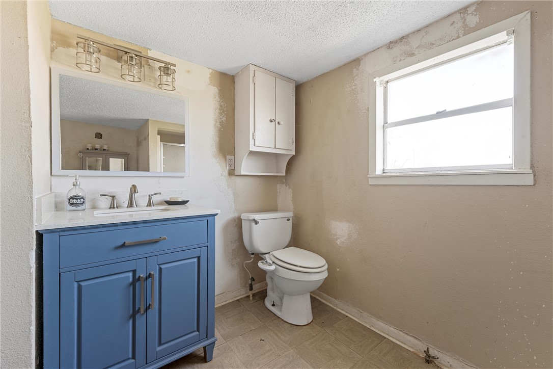400 N Broadway Street, Riesel, Texas image 15