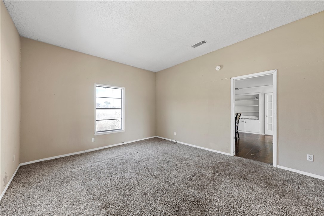400 N Broadway Street, Riesel, Texas image 9