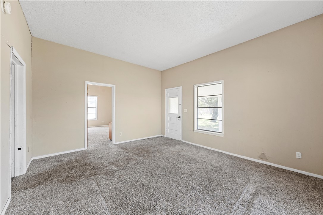 400 N Broadway Street, Riesel, Texas image 10