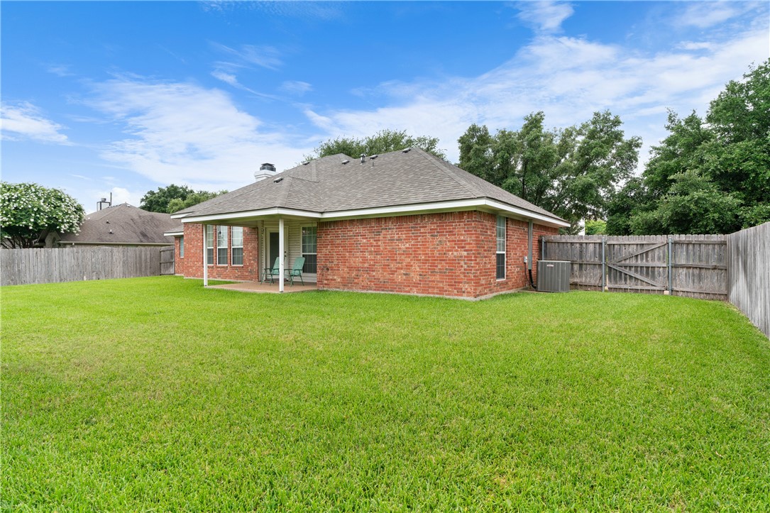 1417 Meadow Mountain Drive, Woodway, Texas image 36