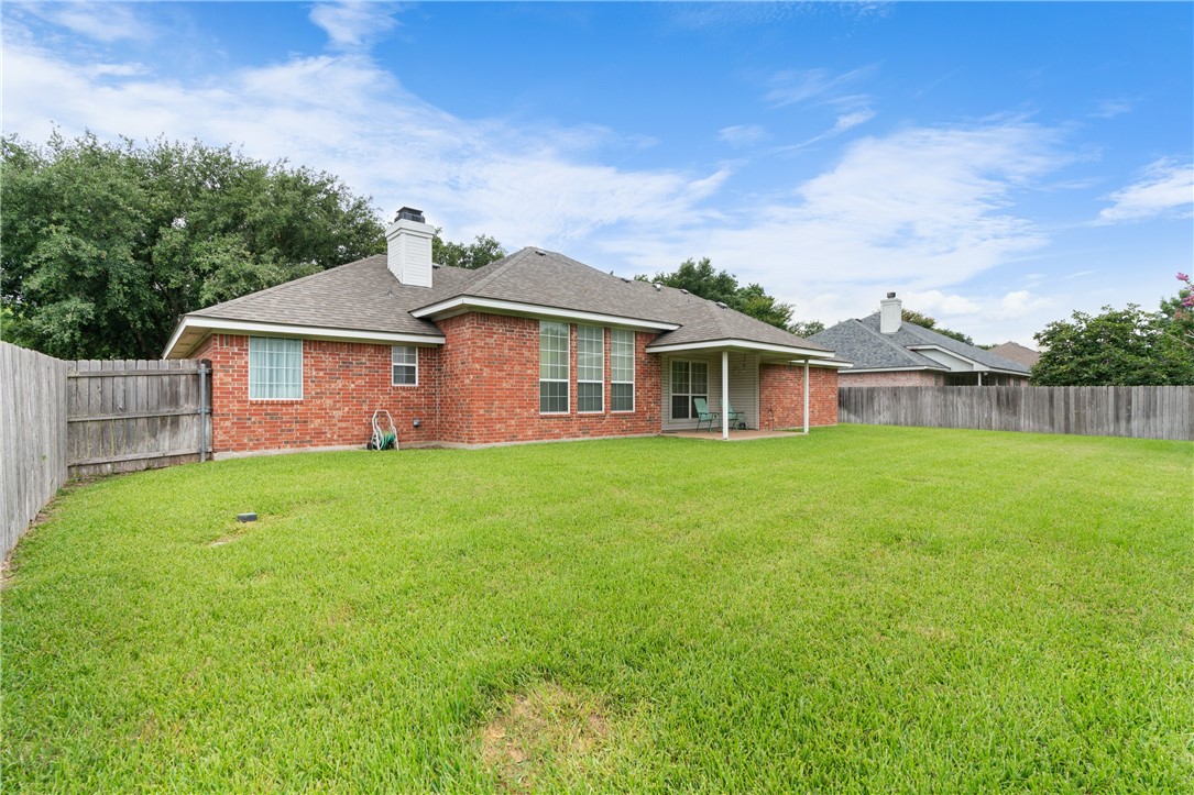 1417 Meadow Mountain Drive, Woodway, Texas image 32