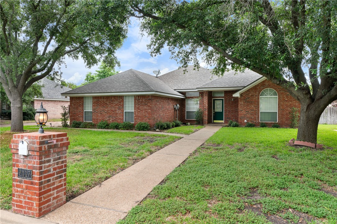 1417 Meadow Mountain Drive, Woodway, Texas image 3