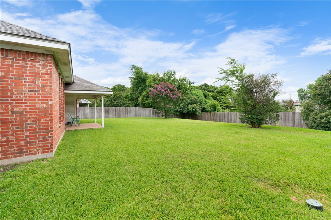 1417 Meadow Mountain Drive, Woodway, Texas image 34