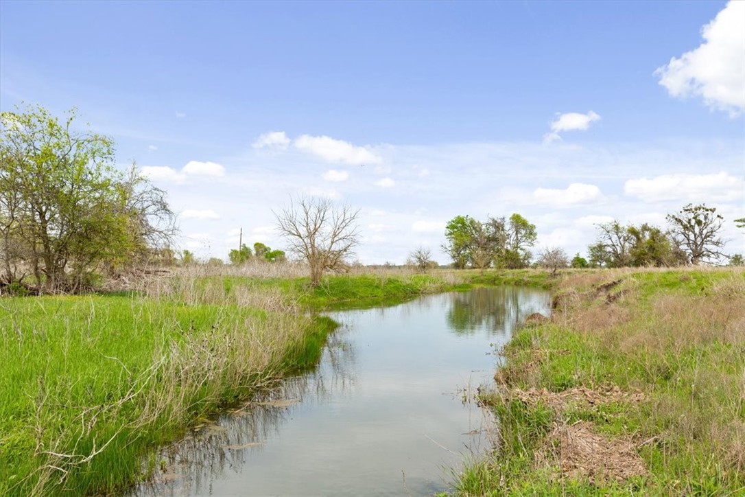 3218 Canaan Church Road, Crawford, Texas image 7