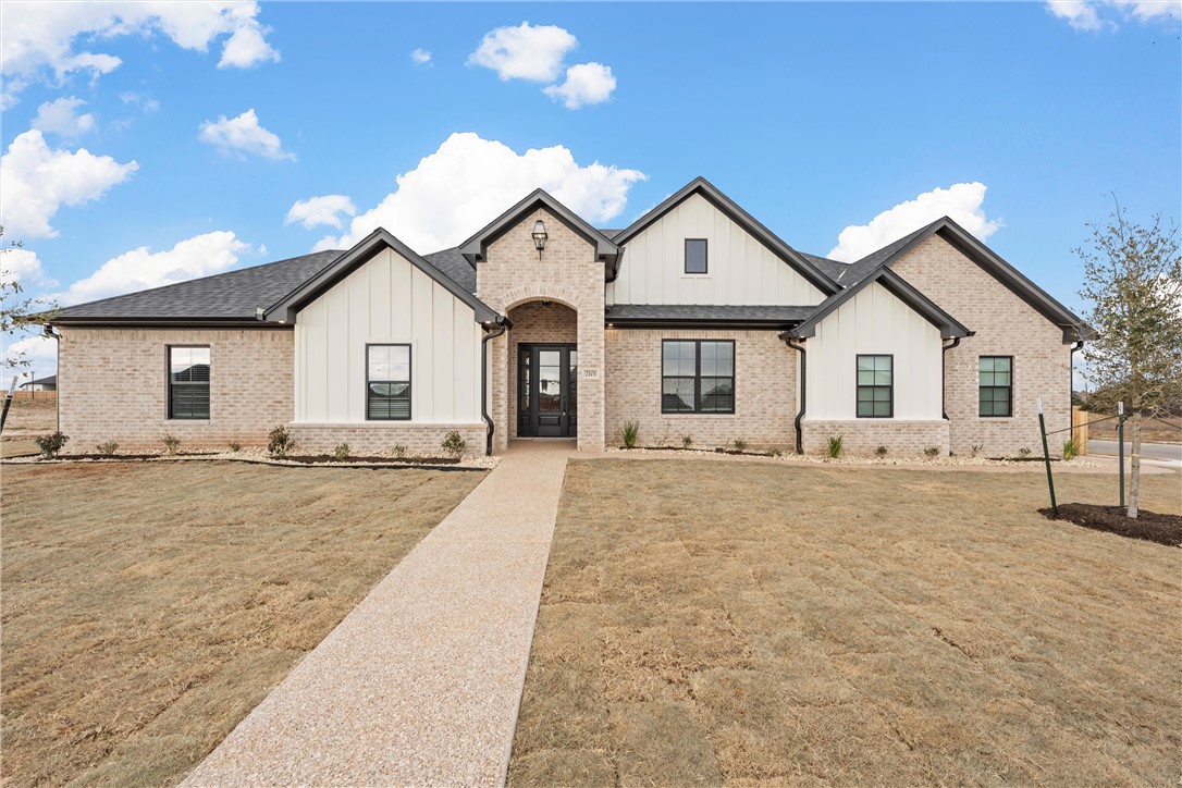 2101 Bankside Lane, Lorena, Texas image 1