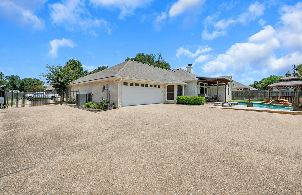 912 Oakmont Drive, Hewitt, Texas image 39