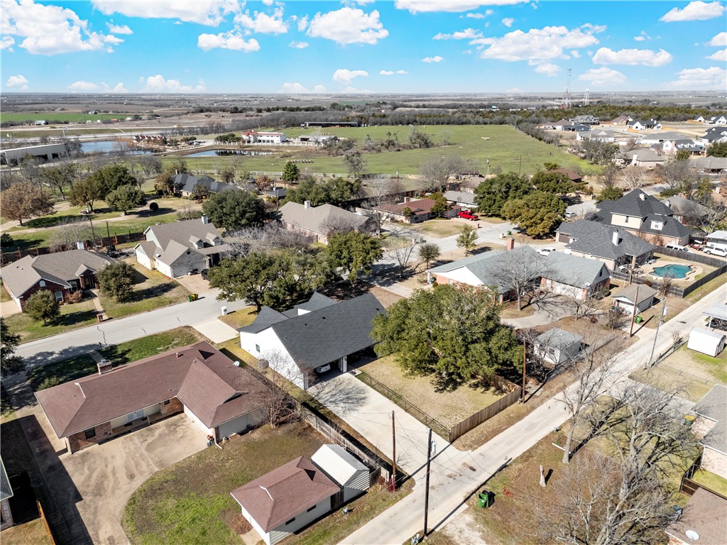 1408 Jane Lane, West, Texas image 36