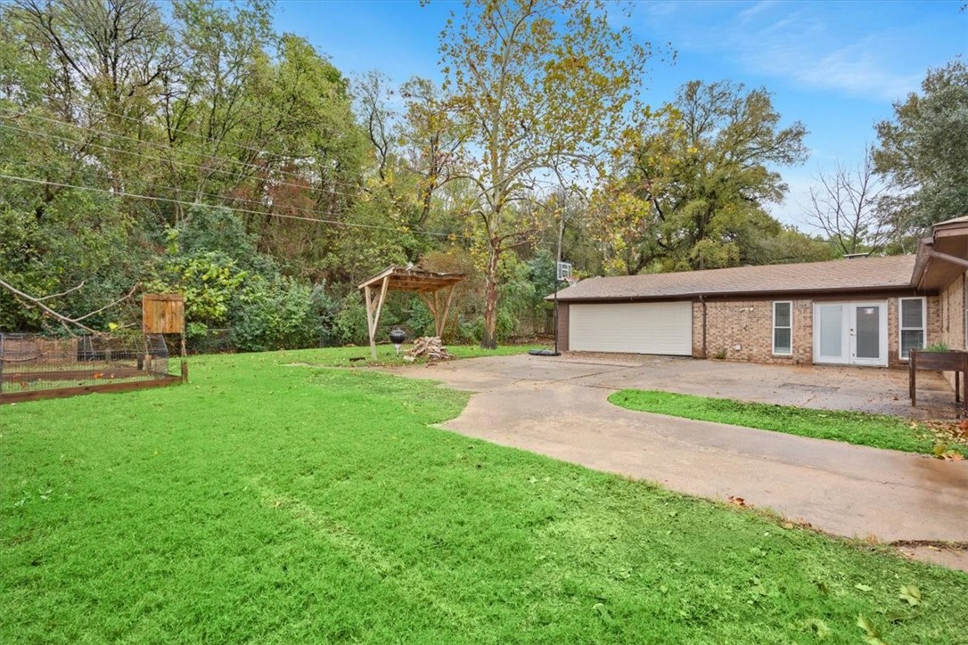 7924 Rio Vista Street, Woodway, Texas image 30