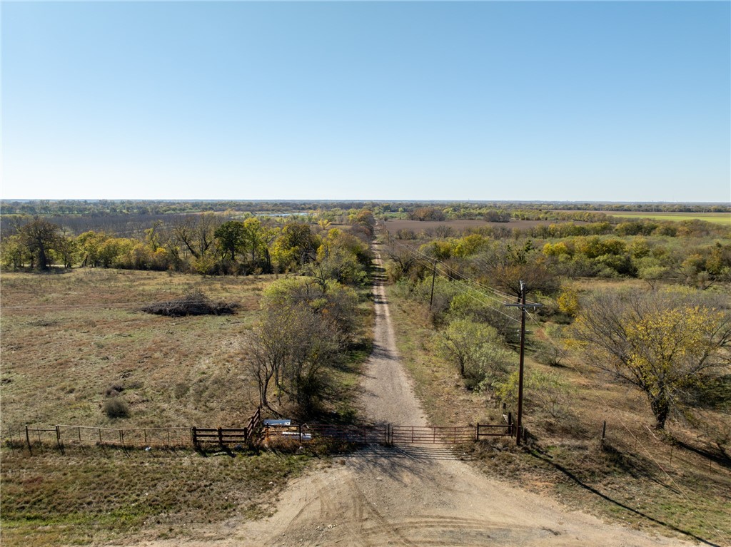 8604 W Lake Creek Road, Riesel, Texas image 22