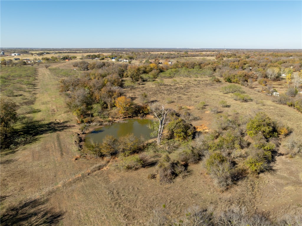 8604 W Lake Creek Road, Riesel, Texas image 10