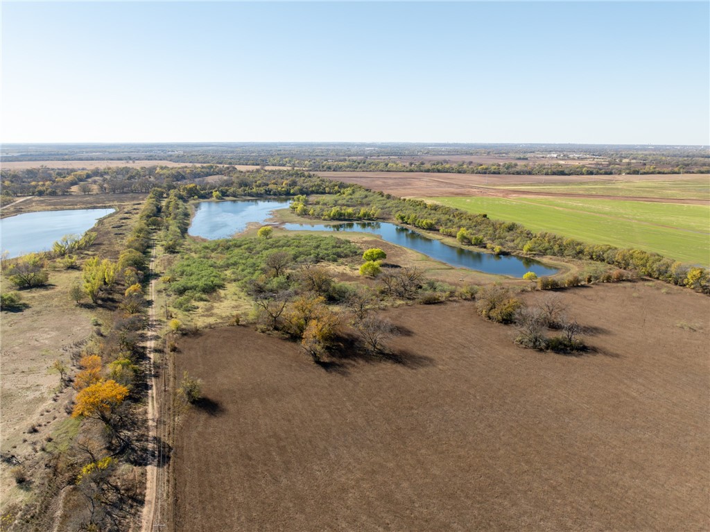 8604 W Lake Creek Road, Riesel, Texas image 36