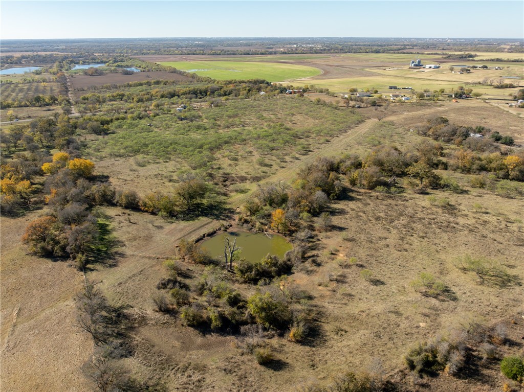 8604 W Lake Creek Road, Riesel, Texas image 7