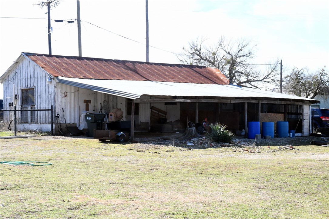 112 W H Street, Meridian, Texas image 10