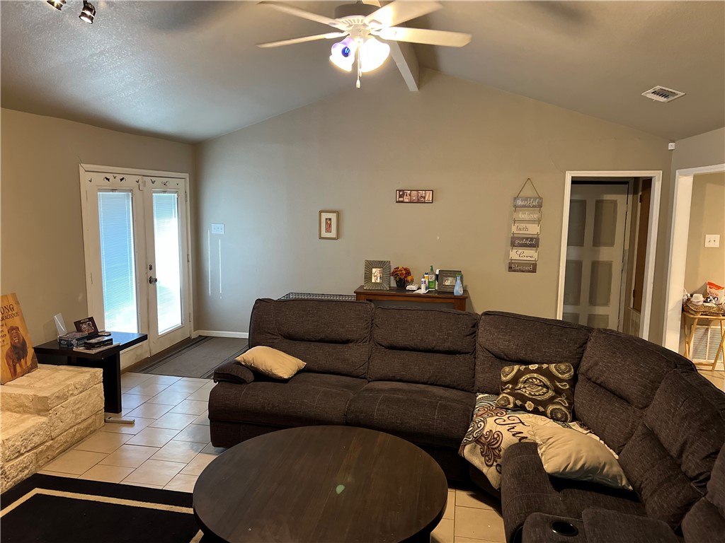 116 Linden Lane, Hewitt, Texas image 4